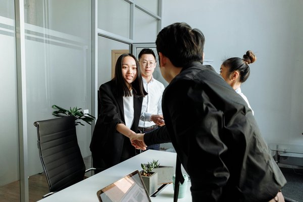 Unlocking success: key strategies for designing a mobile-friendly e-commerce store for your bath products brand